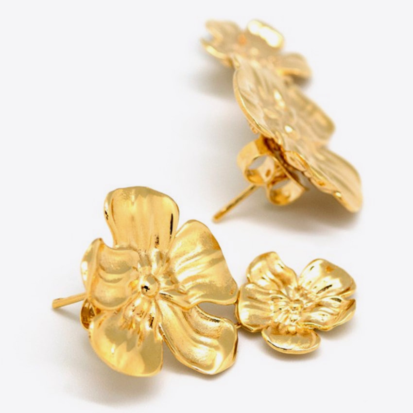 Helena Nicolau 'Almond Flower' Earrings in Gold